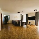 Vakantiehuis Mountains & Lakes - Chaletdorf & Villach