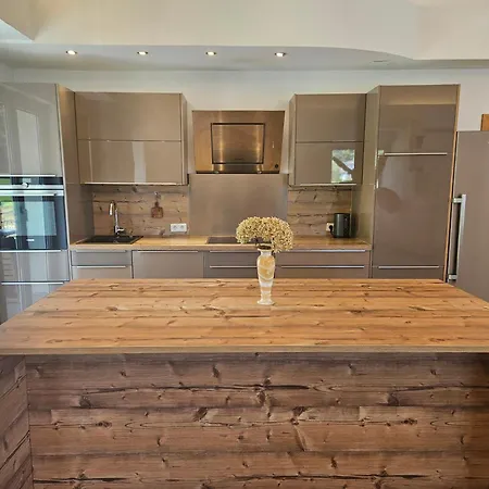 Ferienhaus Mountains&lakes - Chaletdorf&appartements