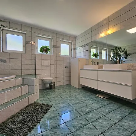 Mountains&lakes - Chaletdorf&appartements Villach