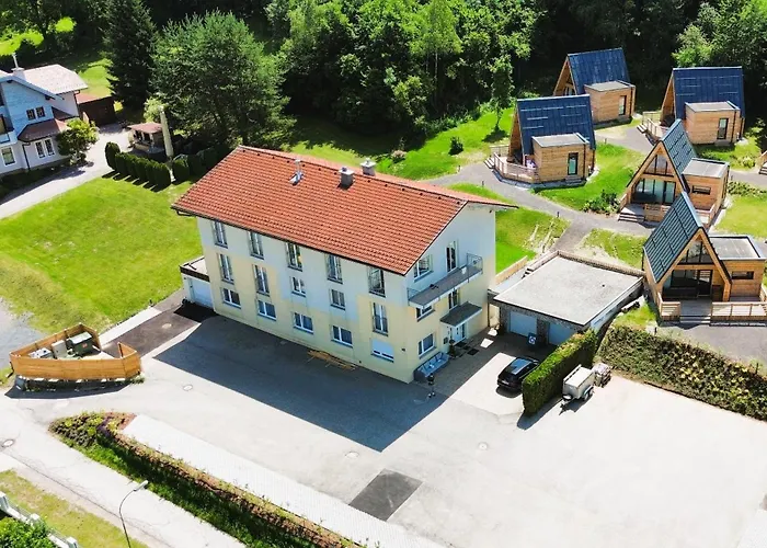 Mountains & Lakes - Chaletdorf & Holiday home